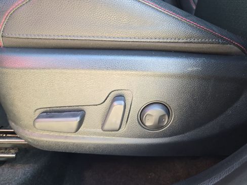 Used 2025 Kia Soul GT-Line w/ GT-Line Technology Package FWD image 15
