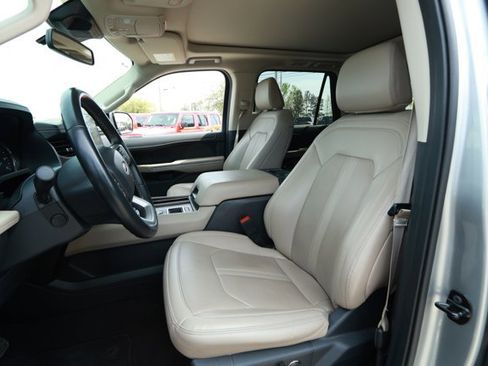 Used 2024 Ford Expedition Limited image 26