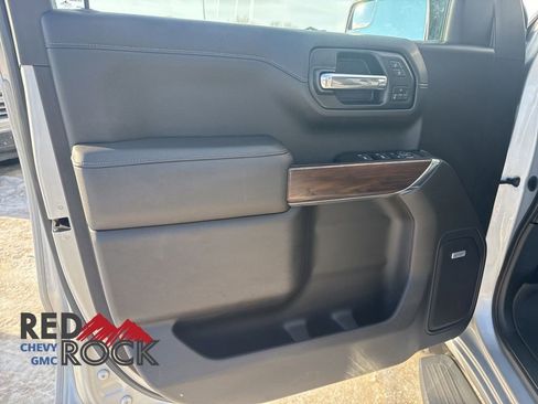 Used 2019 GMC Sierra 1500 SLT w/ SLT Premium Package image 18