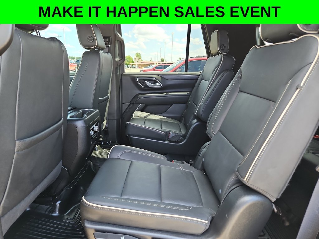Used 2024 GMC Yukon SLT w/ SLT Luxury Package AWD/4WD image 15