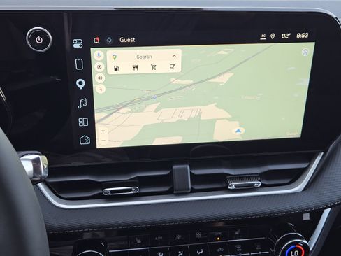 New 2027 Chevrolet Equinox LT w/ Convenience Package II FWD image 18