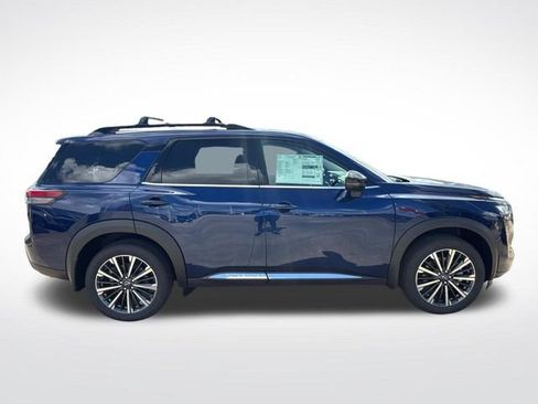 New 2026 Nissan Pathfinder Platinum FWD image 9