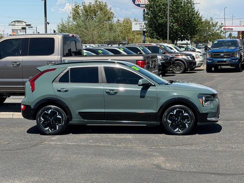 Used 2024 Kia Niro Wind FWD image 3