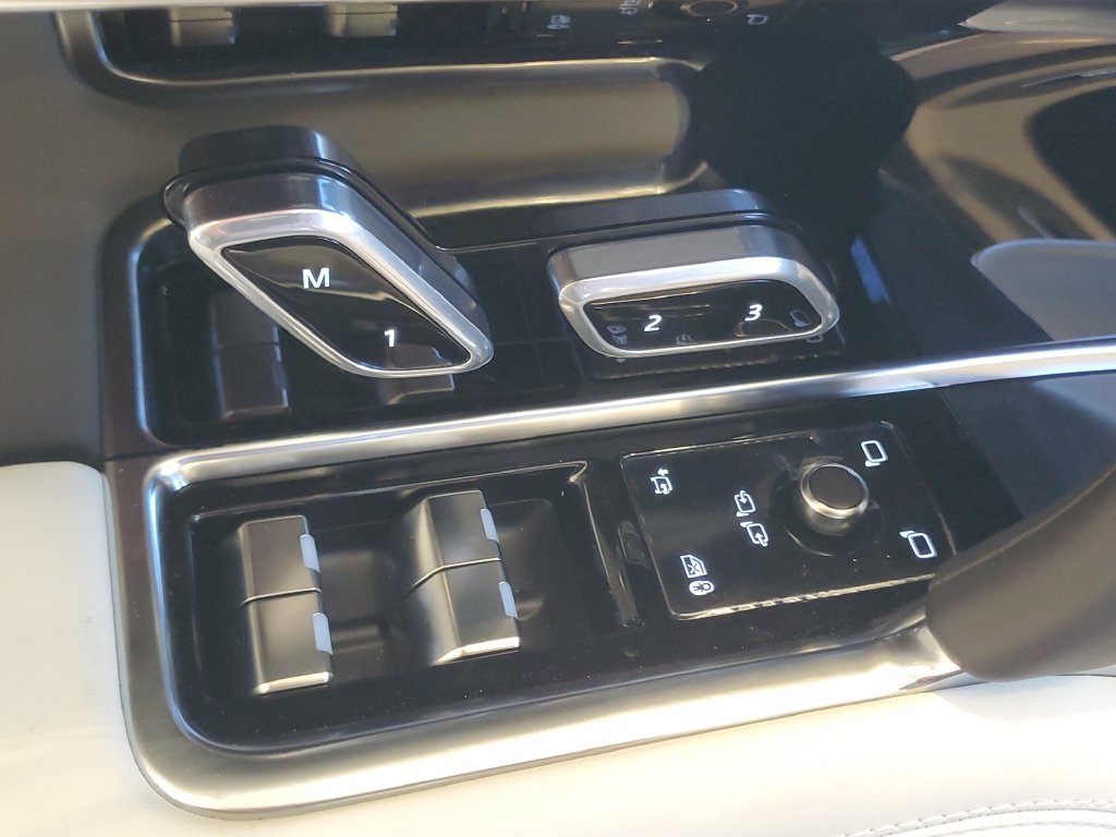 New 2026 Land Rover Range Rover SE AWD/4WD image 9