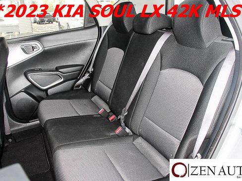 Used 2023 Kia Soul LX w/ Option Group 015 image 30