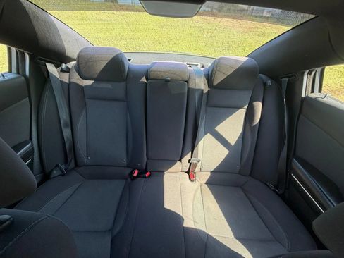 Used 2015 Dodge Charger SE RWD image 14