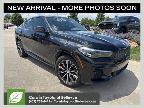 Used 2022 BMW X6 M50i w/ Dynamic Handling Package AWD/4WD image 1