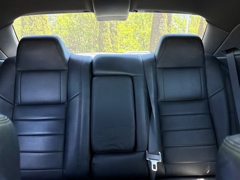 Used 2009 Dodge Challenger R/T w/ Sound Group RWD image 17