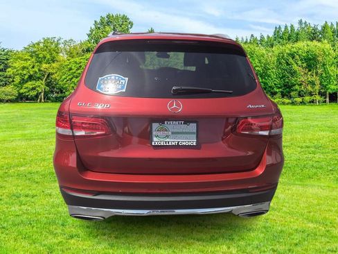 Used 2017 Mercedes-Benz GLC 300 4MATIC image 7