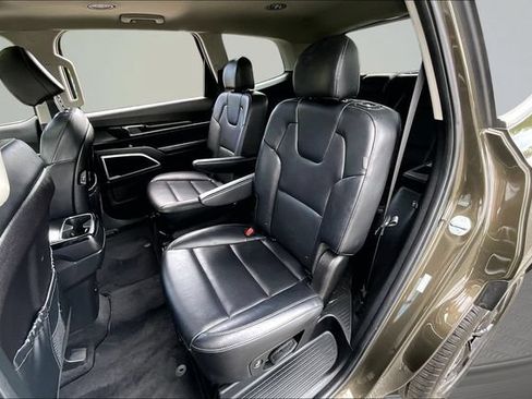 Used 2025 Kia Telluride S AWD/4WD image 21