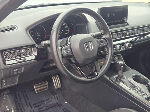 Used 2023 Honda Civic Sport image 19