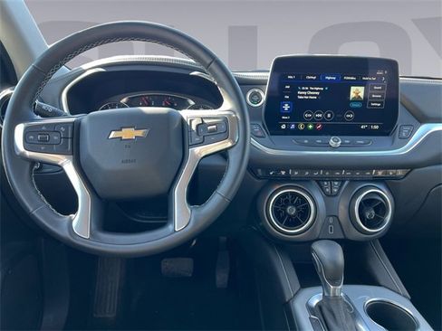 Used 2024 Chevrolet Blazer LT image 12