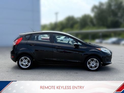 Used 2019 Ford Fiesta SE FWD image 4