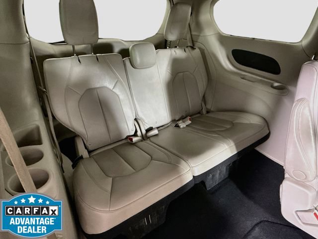 Used 2021 Chrysler Pacifica Touring-L FWD image 26