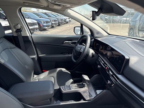 New 2026 Kia Sportage EX FWD image 7