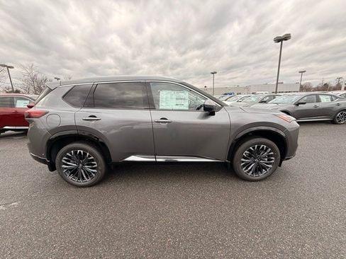 New 2026 Nissan Rogue Platinum w/ Tech Package image 4