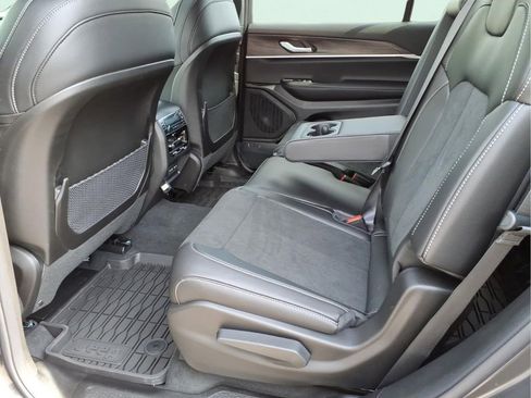 New 2026 Jeep Grand Cherokee L 4WD image 11