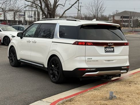 Used 2022 Kia Carnival SX image 5