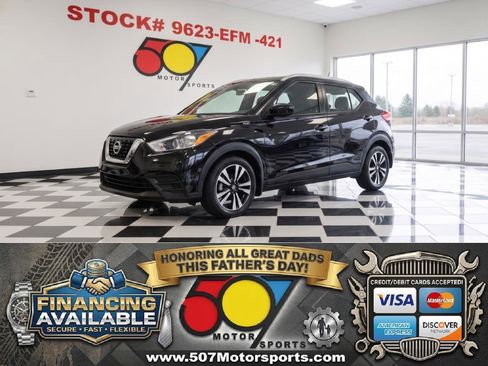 Used 2020 Nissan Kicks SV FWD image 1