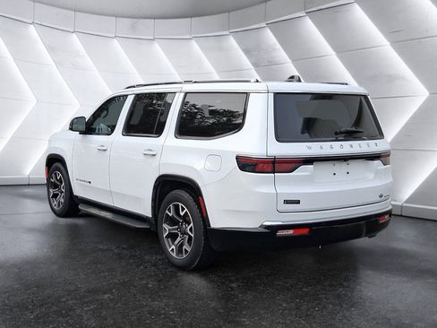 Used 2024 Jeep Wagoneer Series III image 4