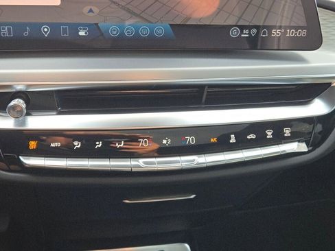 New 2026 Cadillac Lyriq Premium Luxury image 28