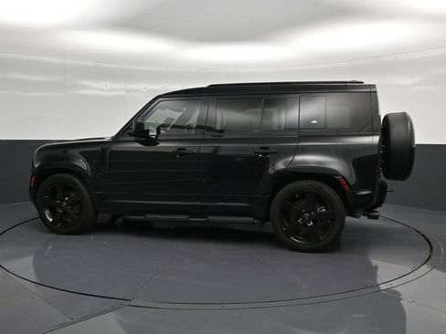 Used 2024 Land Rover Defender 110 X-Dynamic SE AWD/4WD image 8