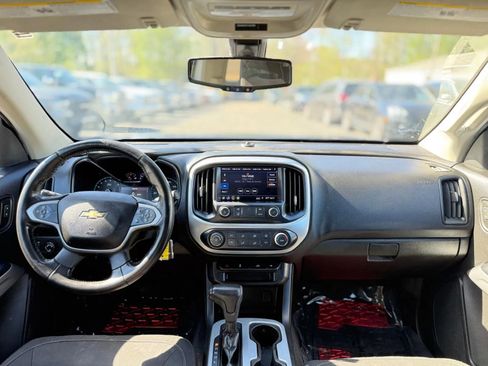 Used 2019 Chevrolet Colorado LT AWD/4WD image 14