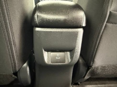 Used 2025 Nissan Versa SV FWD image 26