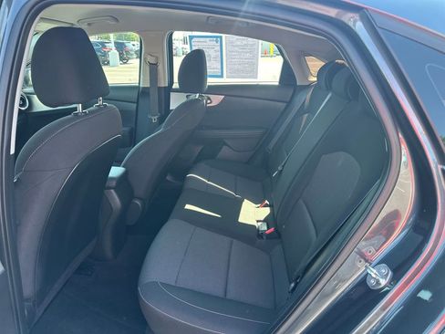 Used 2024 Kia Forte LXS w/ LXS Technology Package FWD image 16