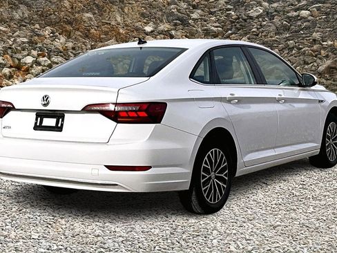 Used 2019 Volkswagen Jetta SEL image 2