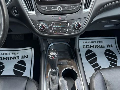 Used 2018 Chevrolet Malibu Premier image 31