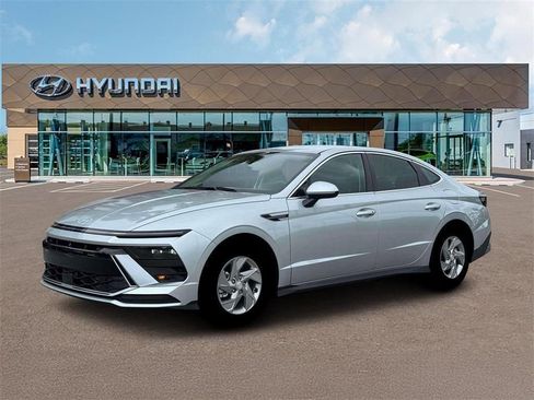 New 2026 Hyundai Sonata SE FWD image 2