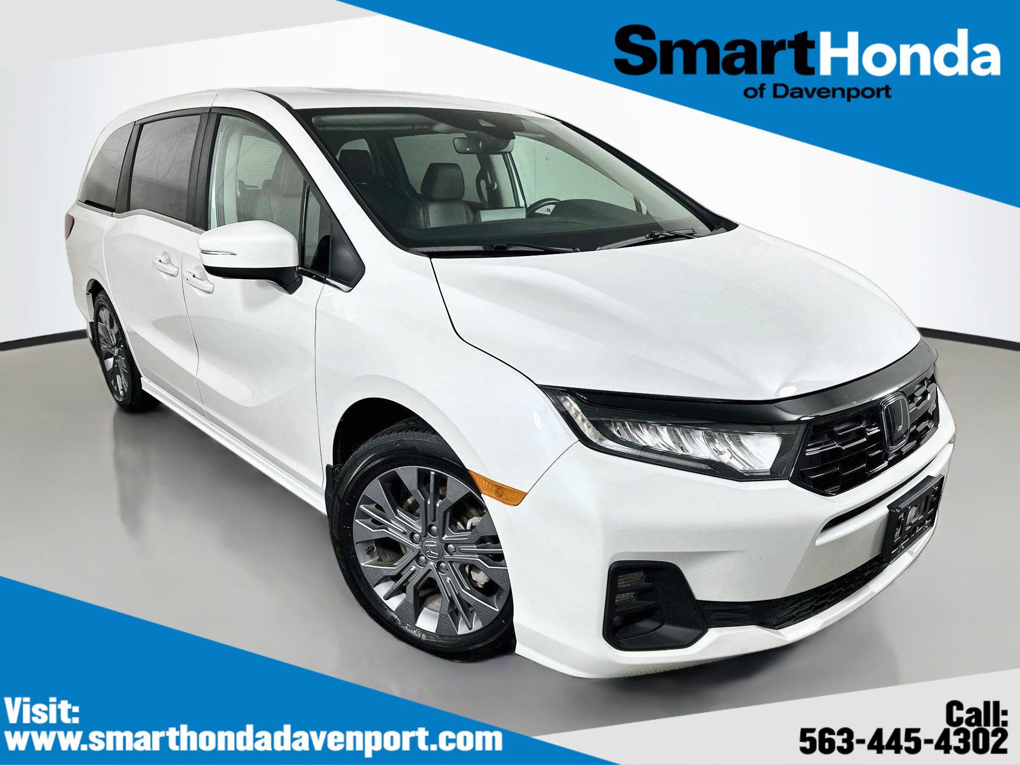 Used 2025 Honda Odyssey Touring image 1