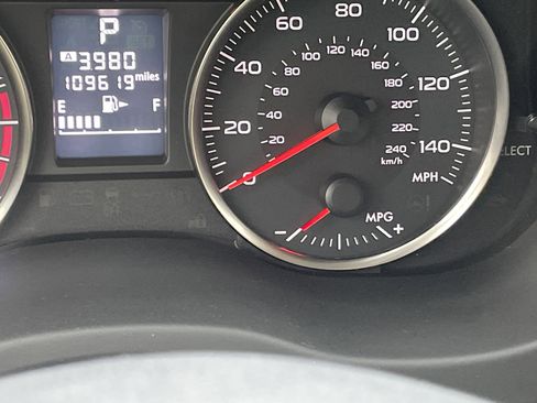 Used 2014 Subaru Crosstrek 2.0i Limited image 21