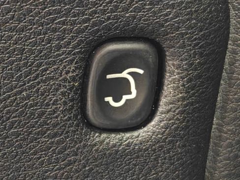 Used 2015 Jeep Grand Cherokee Overland w/ Advanced Technology Group AWD/4WD image 31
