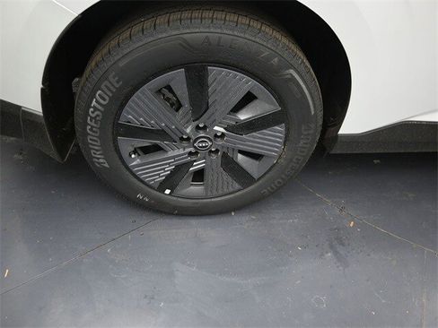 New 2025 Nissan Murano SL image 9