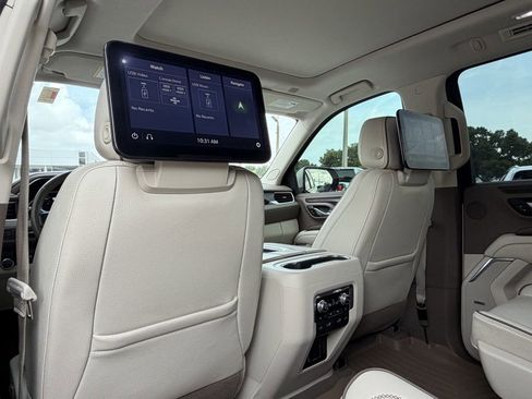 Used 2021 GMC Yukon XL Denali w/ Denali Premium Package RWD image 16