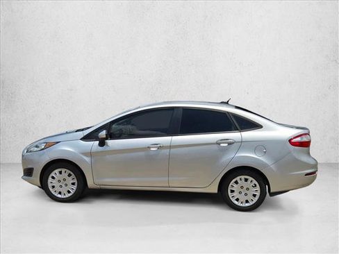 Used 2014 Ford Fiesta S FWD image 5