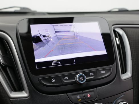 Used 2023 Chevrolet Malibu LT FWD image 19