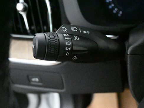 New 2026 Volvo XC60 B5 Core w/ Climate Package image 16