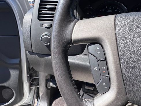 Used 2010 GMC Sierra 1500 SLE w/ Power Pack Plus AWD/4WD image 17