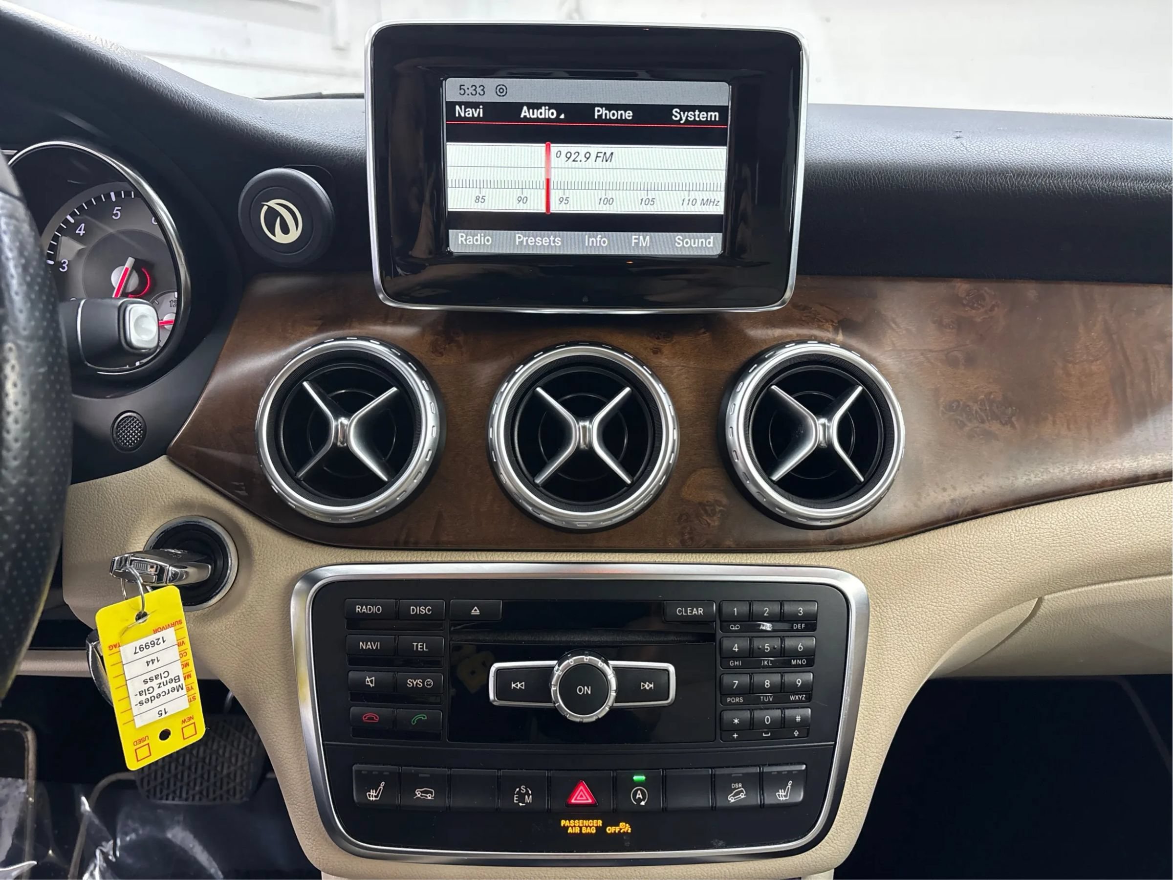 Used 2015 Mercedes-Benz GLA 250 4MATIC image 19