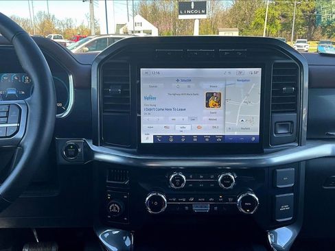 Used 2023 Ford F150 Lariat w/ Equipment Group 502A High image 11