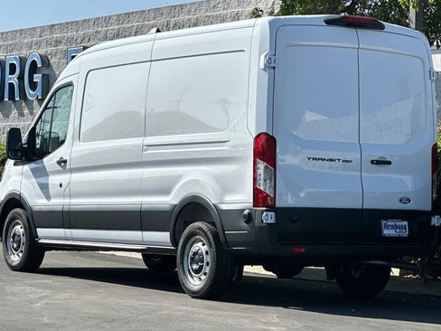 New 2026 Ford Transit 250 148 Medium Roof w/ Load Area Protection Package image 6