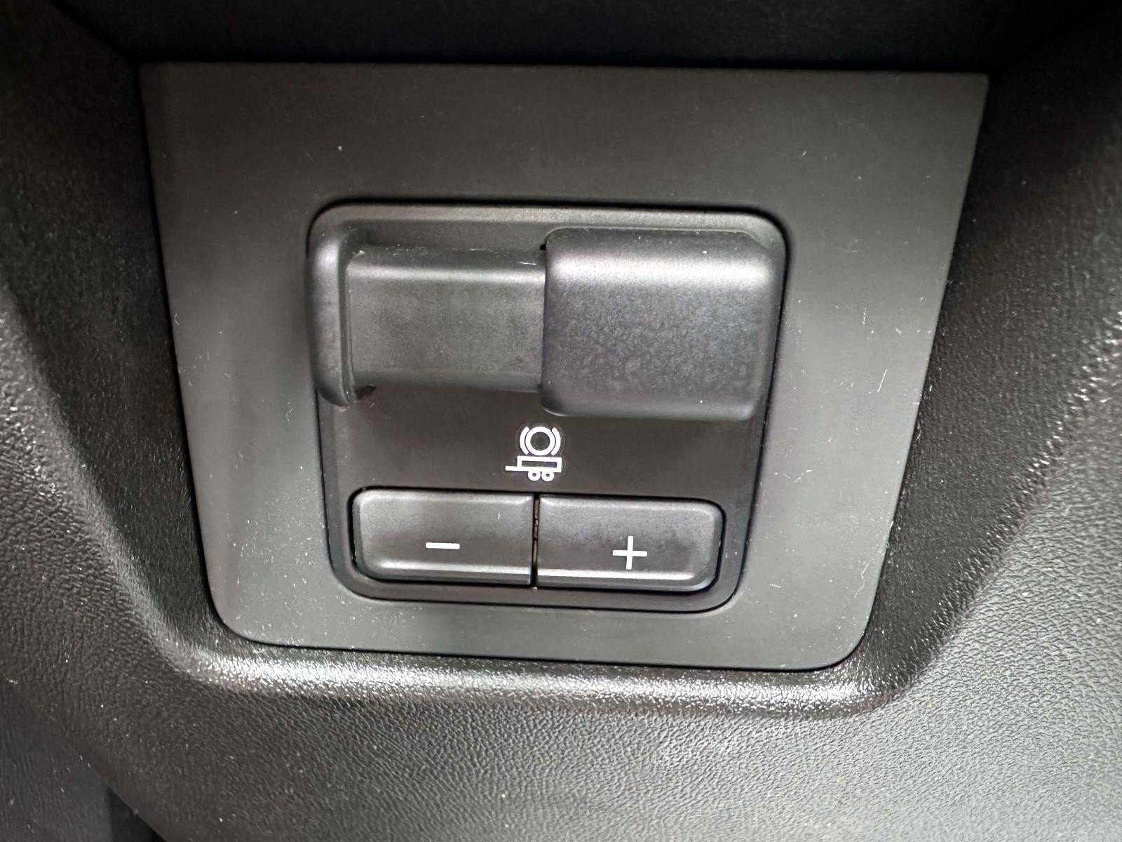 Used 2023 Chevrolet Colorado LT RWD image 16