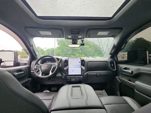 Used 2020 Chevrolet Silverado 2500 LTZ w/ LTZ Premium Package AWD/4WD image 24