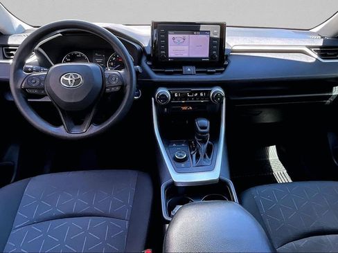 Used 2021 Toyota RAV4 XLE AWD/4WD image 7