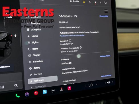 Used 2023 Tesla Model 3 Standard Range image 18