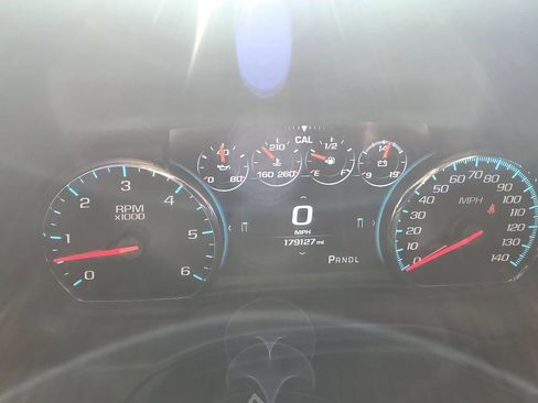 Used 2018 GMC Yukon Denali w/ Denali Ultimate Package image 18