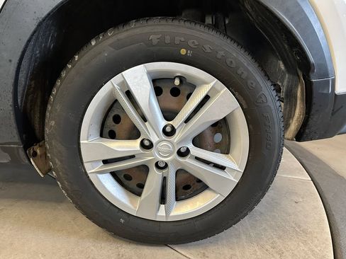 Used 2022 Nissan Kicks S FWD image 25